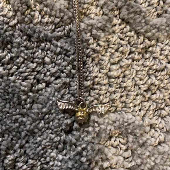 Gold snitch necklace - Picture 2 of 4